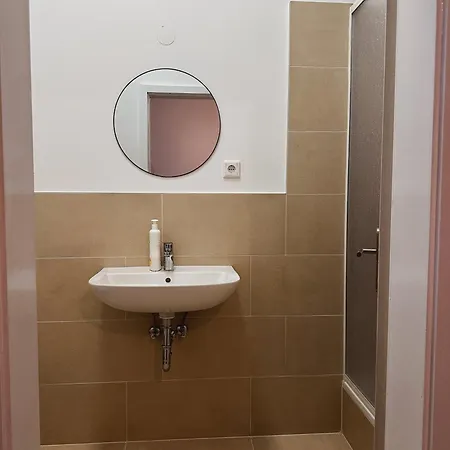 Gemuetliche 2-zimmer-wohnung Kontaktlos Ohne Gastgeber Perfekt Fuer Kurz- Und Langzeitaufenthalte Erdgeschoss * Dortmund