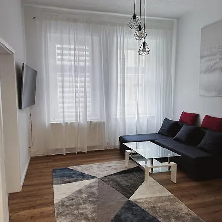Gemuetliche 2-zimmer-wohnung Kontaktlos Ohne Gastgeber Perfekt Fuer Kurz- Und Langzeitaufenthalte Erdgeschoss *